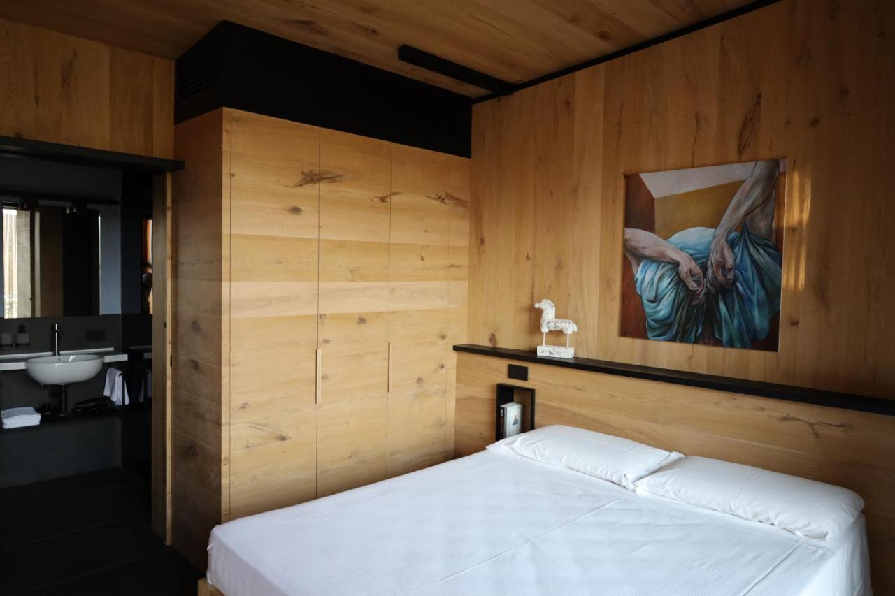 Double Room,1292666746:JPEG